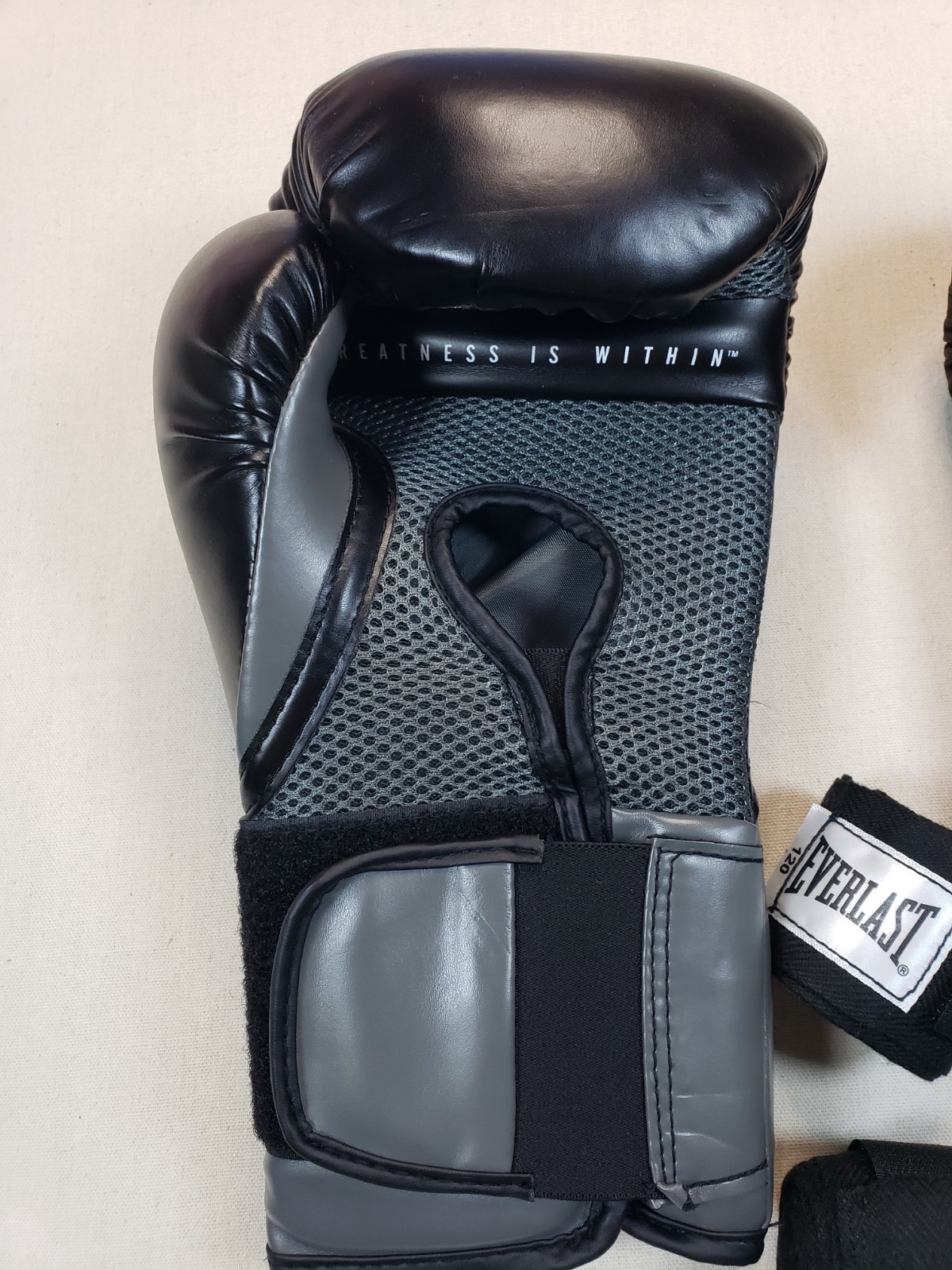 Everlast Elite V2 Training Gloves Black Wrist Wraps 14oz Boxing Evershield