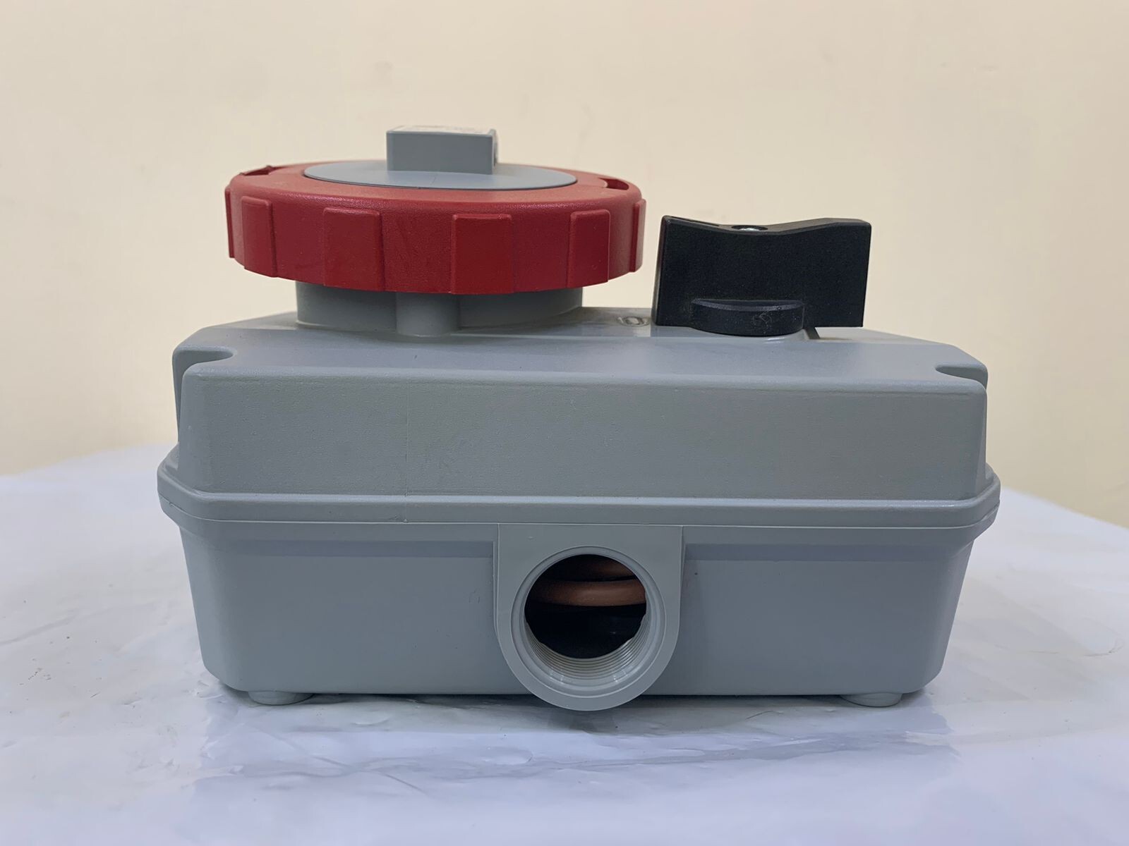 MK Electric / Switch Socket Horizontal Interlocked / K9362 RED / 32A | 380-415V