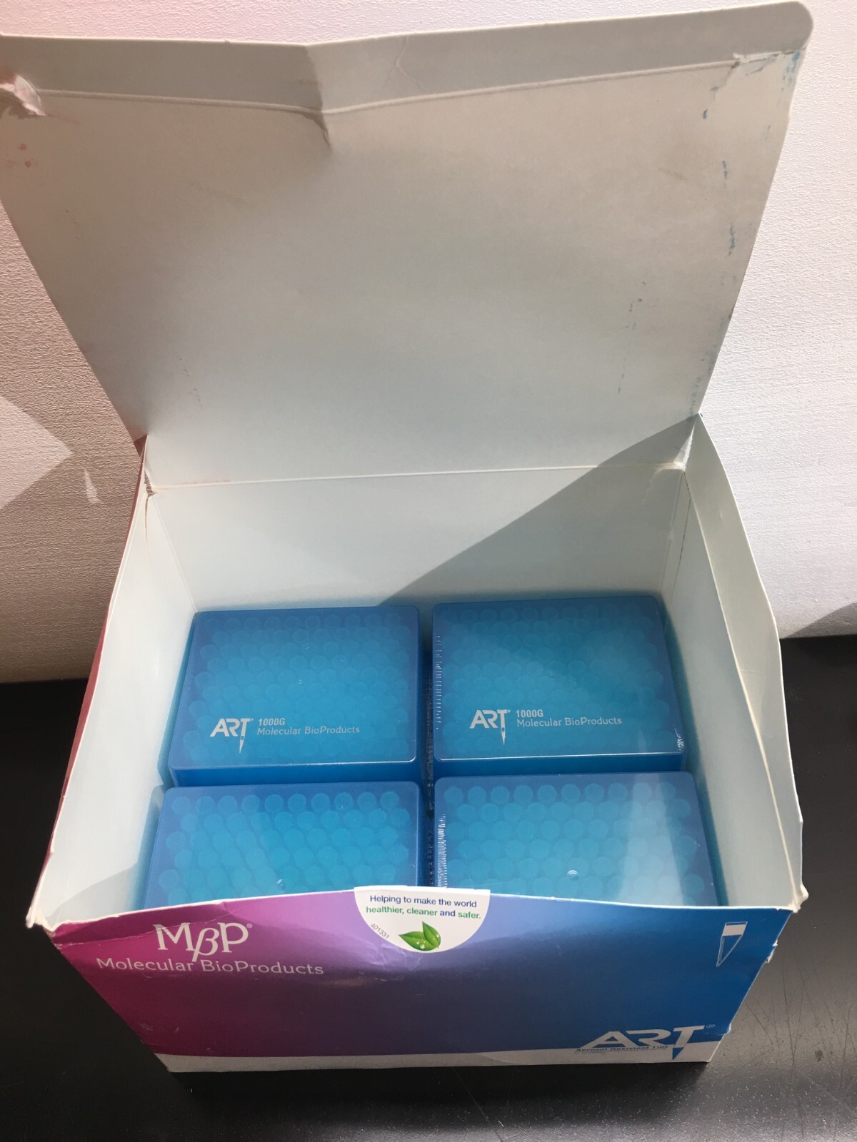 MBP ART 1000G Pipet Tips Lot 4 Racks