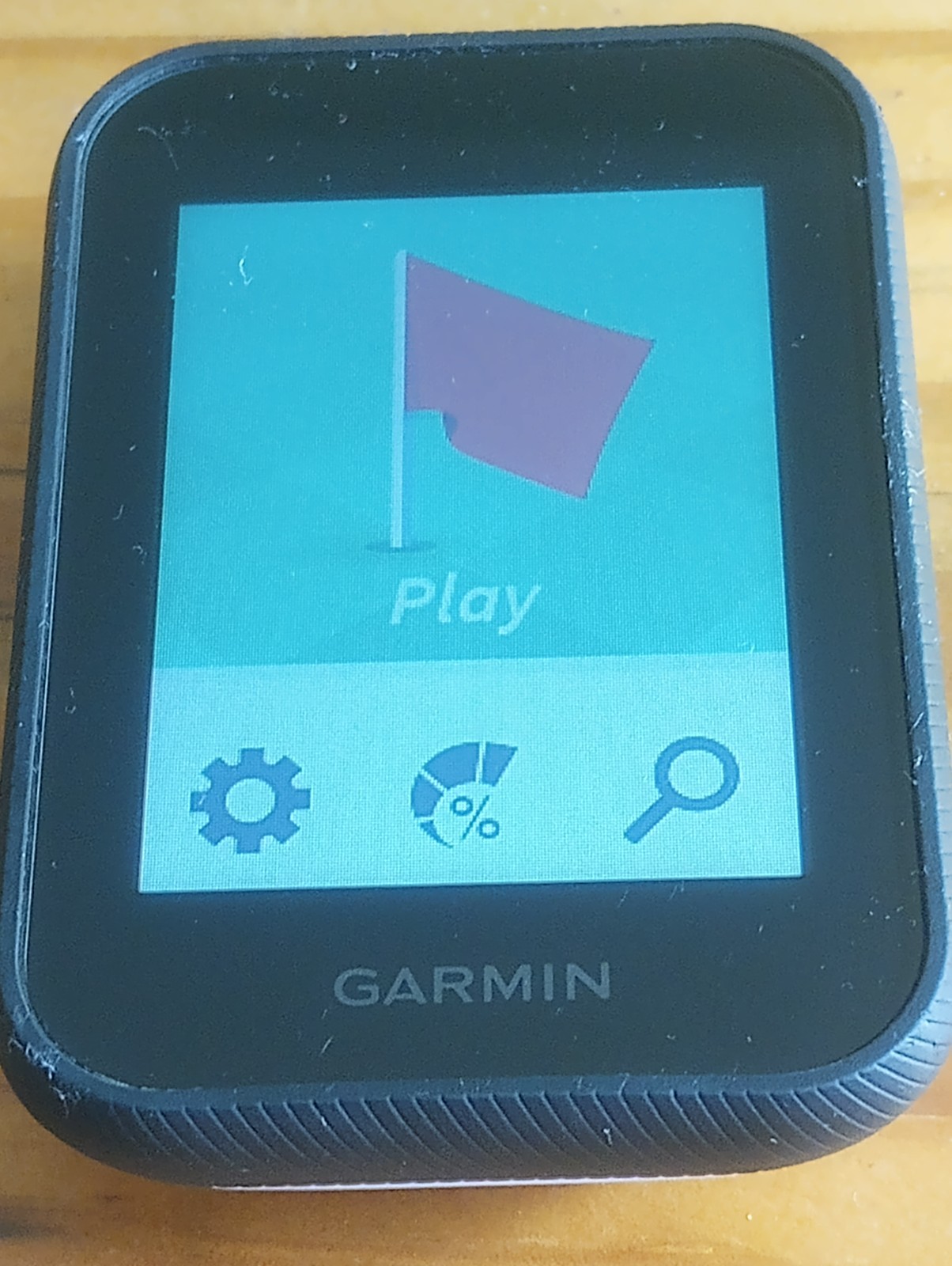 Garmin Approach G30, Handheld Golf GPS with 2.3-inch Color Touchscreen Display