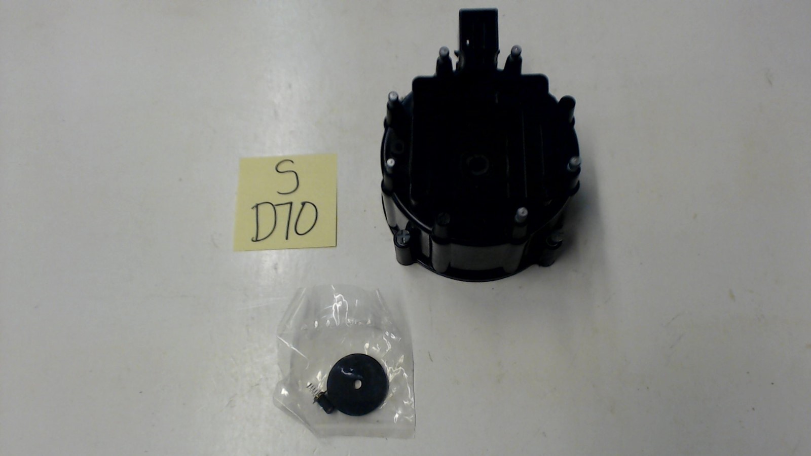 D333 Distributor Cap