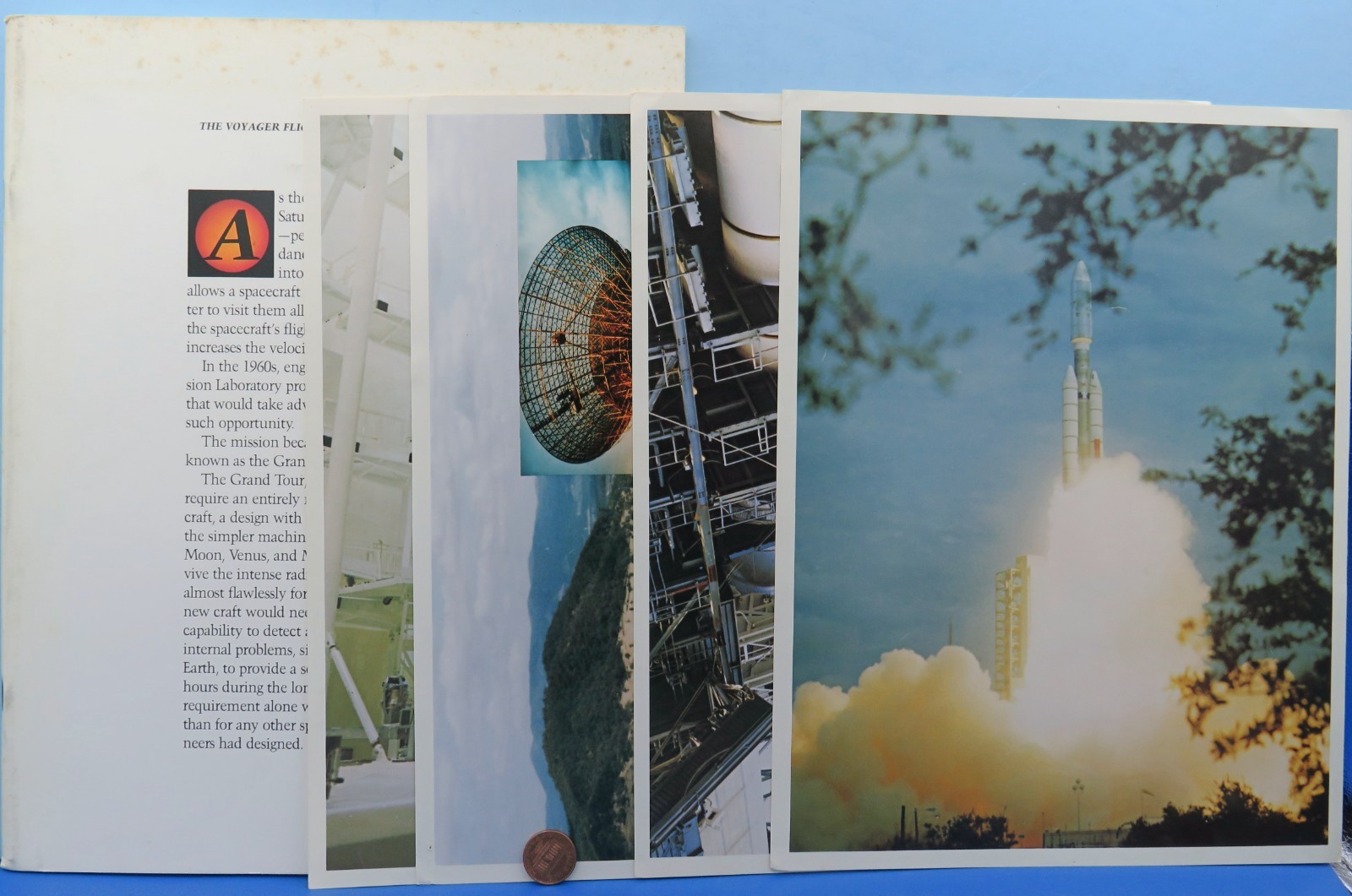 NASA litho PHOTO Lot of 4 & BOOK vtg Voyager Jupiter Saturn Probes COLOR
