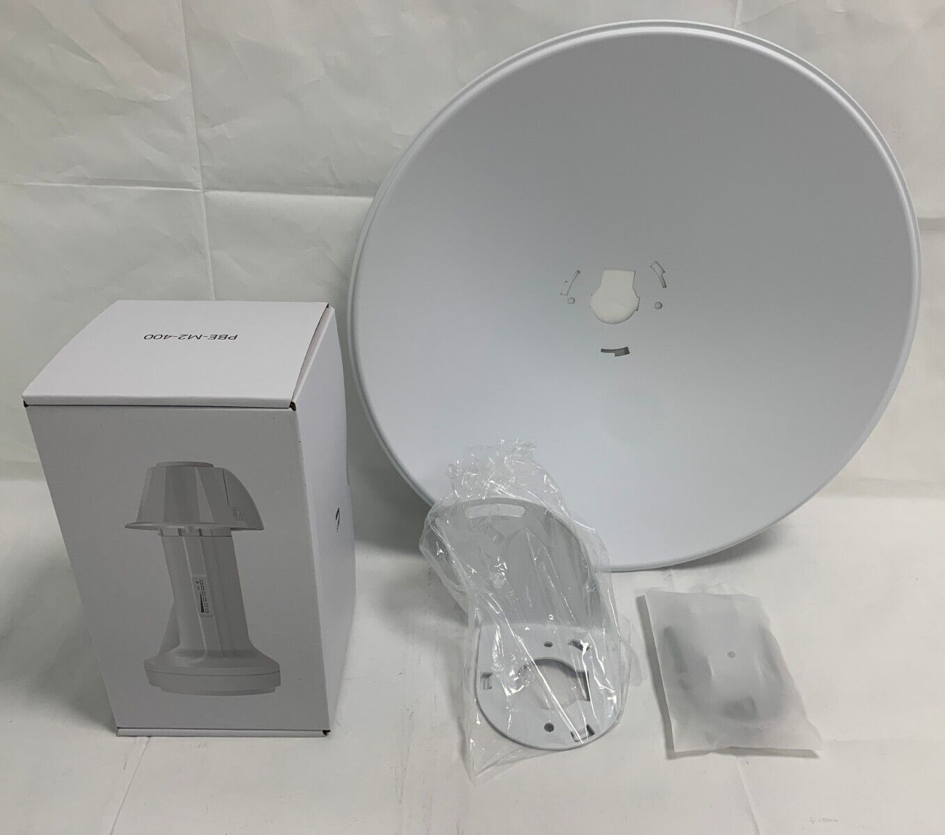 Ubiquiti PowerBeam M2 Wireless airMAX Bridge (PBE-M2-400-US) - NEW