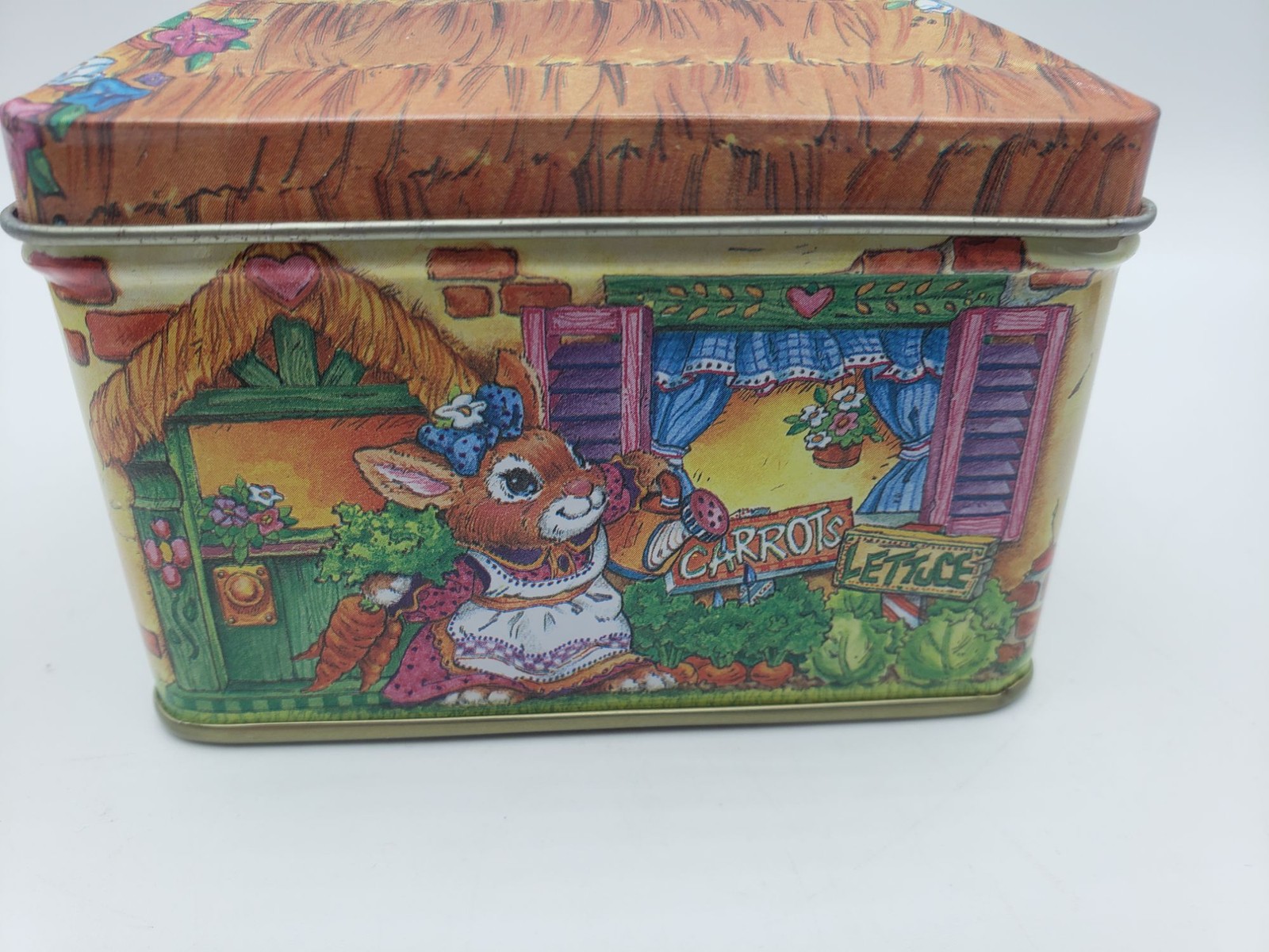 Giftco Bunny Hutch Trinket Box Tin Vintage 4"
