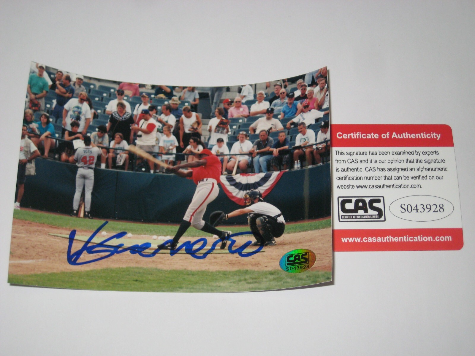 HALL OF FAMER VLADIMIR GUERRERO AUTO BASEBALL 6X4 MINORS PHOTO CAS ENCAPSALATED