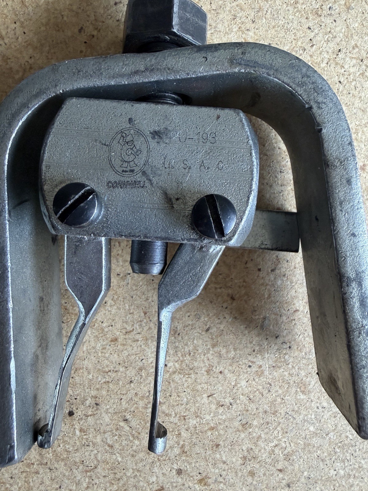 Cornwell Pullers Harmonic Balancer Puller And Puller Extractor