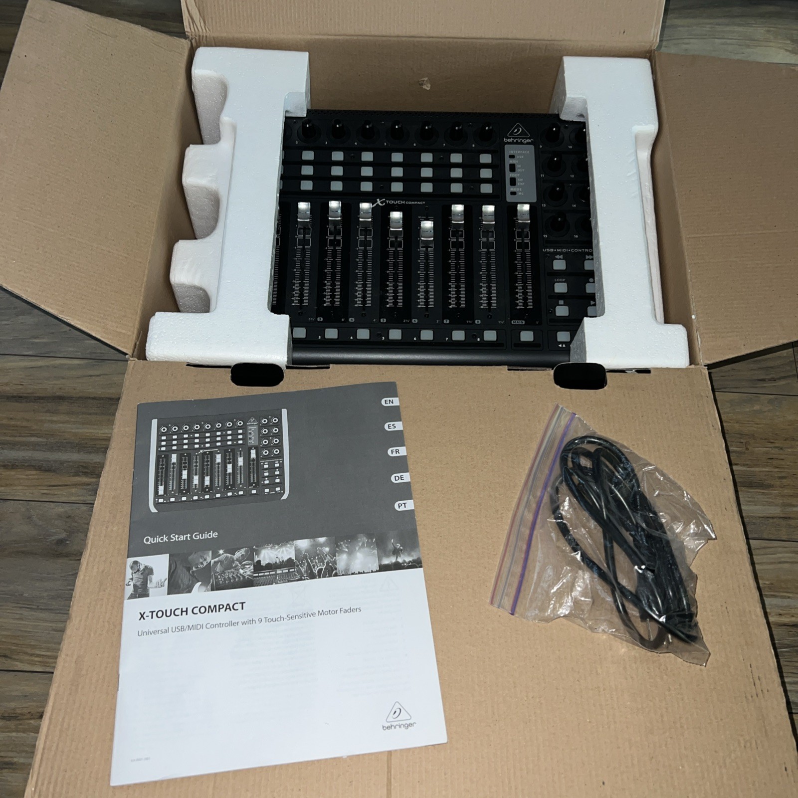 Behringer X-Touch Compact Universal Control Surface Music Recording Studio Mixer