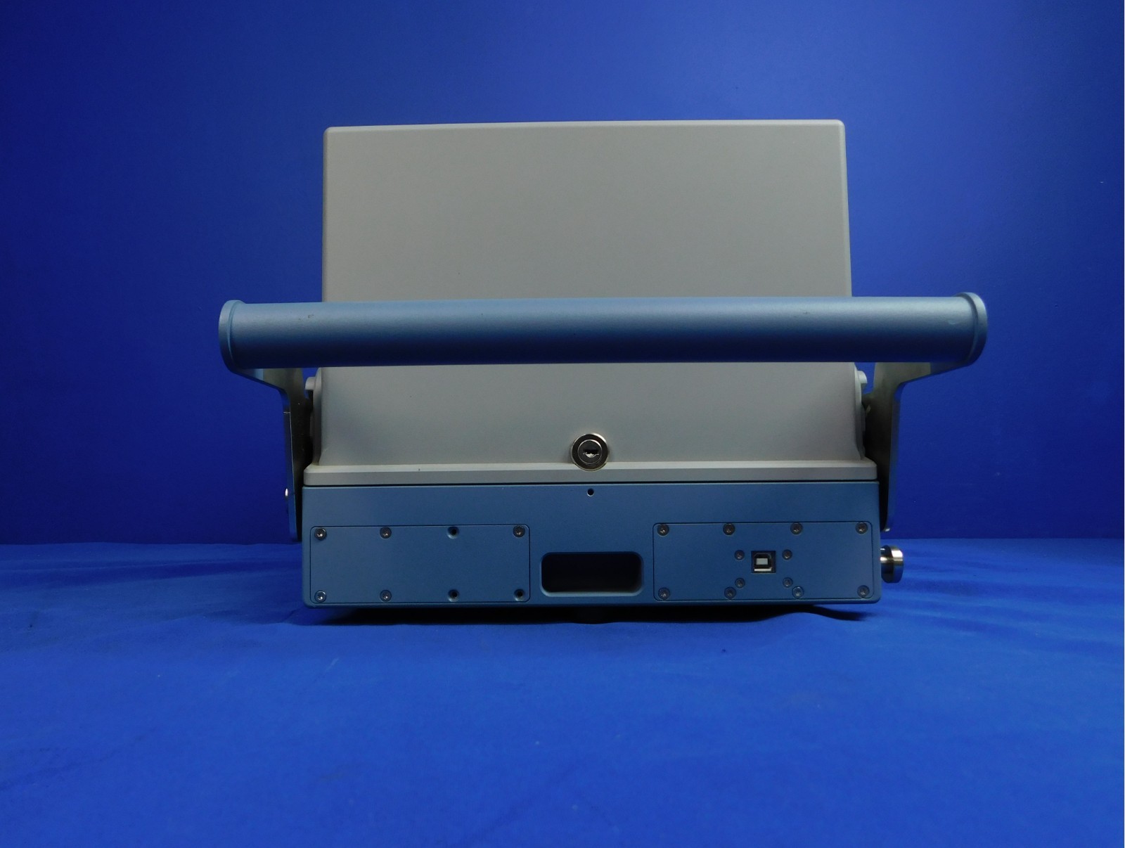 R&S CMW-Z10 RF shield box