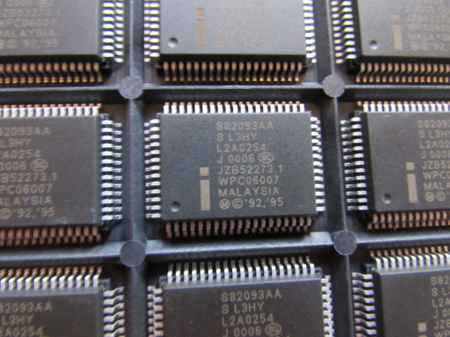 S82093AA INTEL I/O Advanced Programmable Interrupt Controller 64pin PQFP 1pc USA