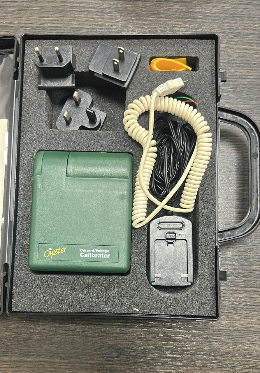 The Oyster Current Voltage Calibrator Inspected EXTECH 412355A Calibrator