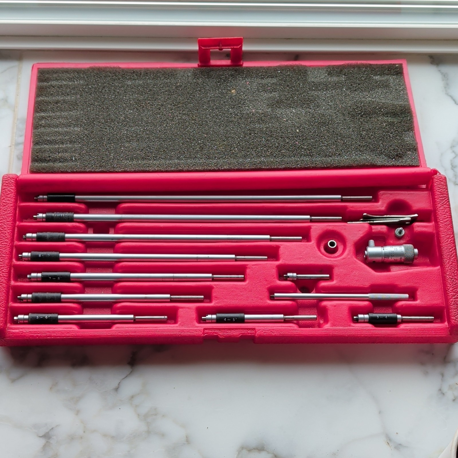 Mitutoyo 2-8 in Mechanical Inside Micrometer Set 0.00100 in Resolution