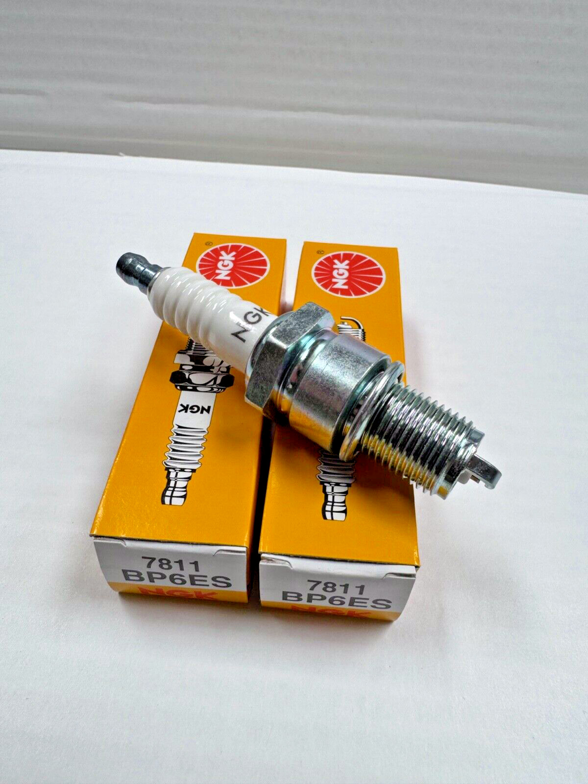NEW Set of 2 Genuine NGK BP6ES (7811) Spark Plugs BMW R80 R100 R45 R65 R75