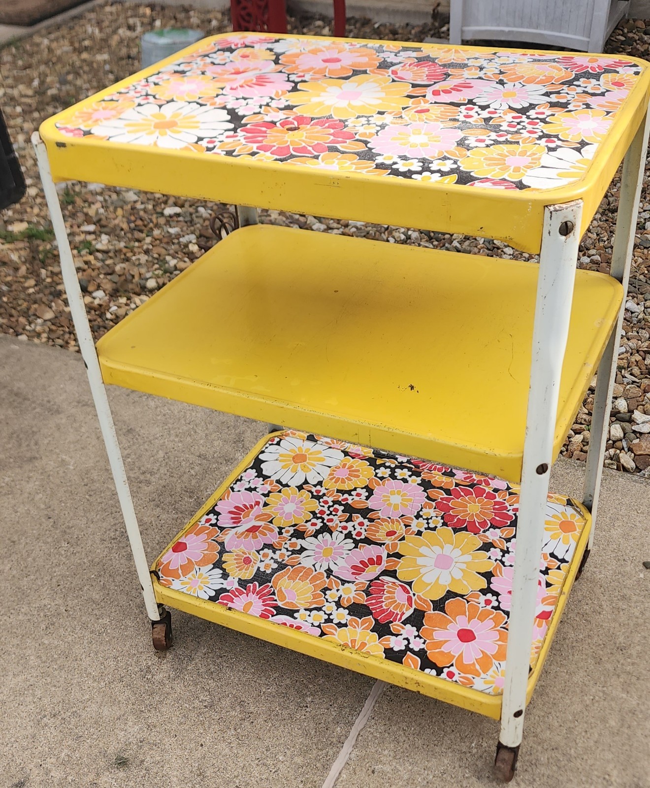 Vintage Mid Century YELLOW Metal 3 Tier Rolling Kitchen Utility Cart .With Elect