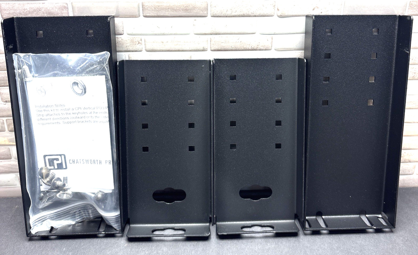 35700-701, 35700701 Rack Bracket Kit PDU2-POSTRBK, Chatsworth, W/ Hardware Inst.
