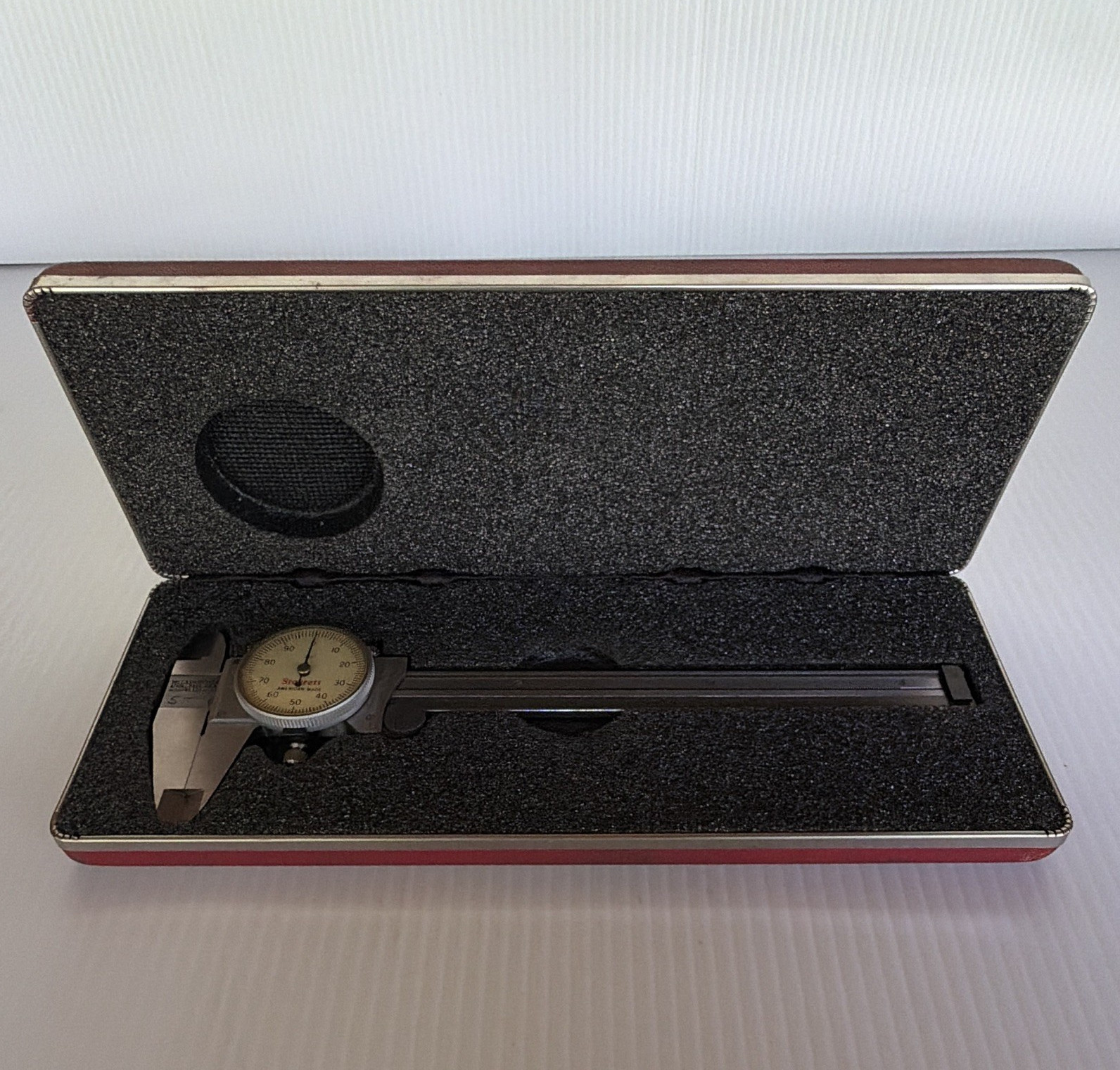 Starrett No. 120 Dial Caliper 0-6in Range 0.001in Grad Yellow Dial +/-0.001"