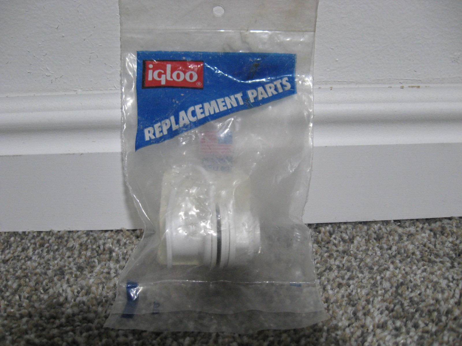 Vintage Genuine IGLOO Cooler Standard White Replacement Drain Plug Model #8138