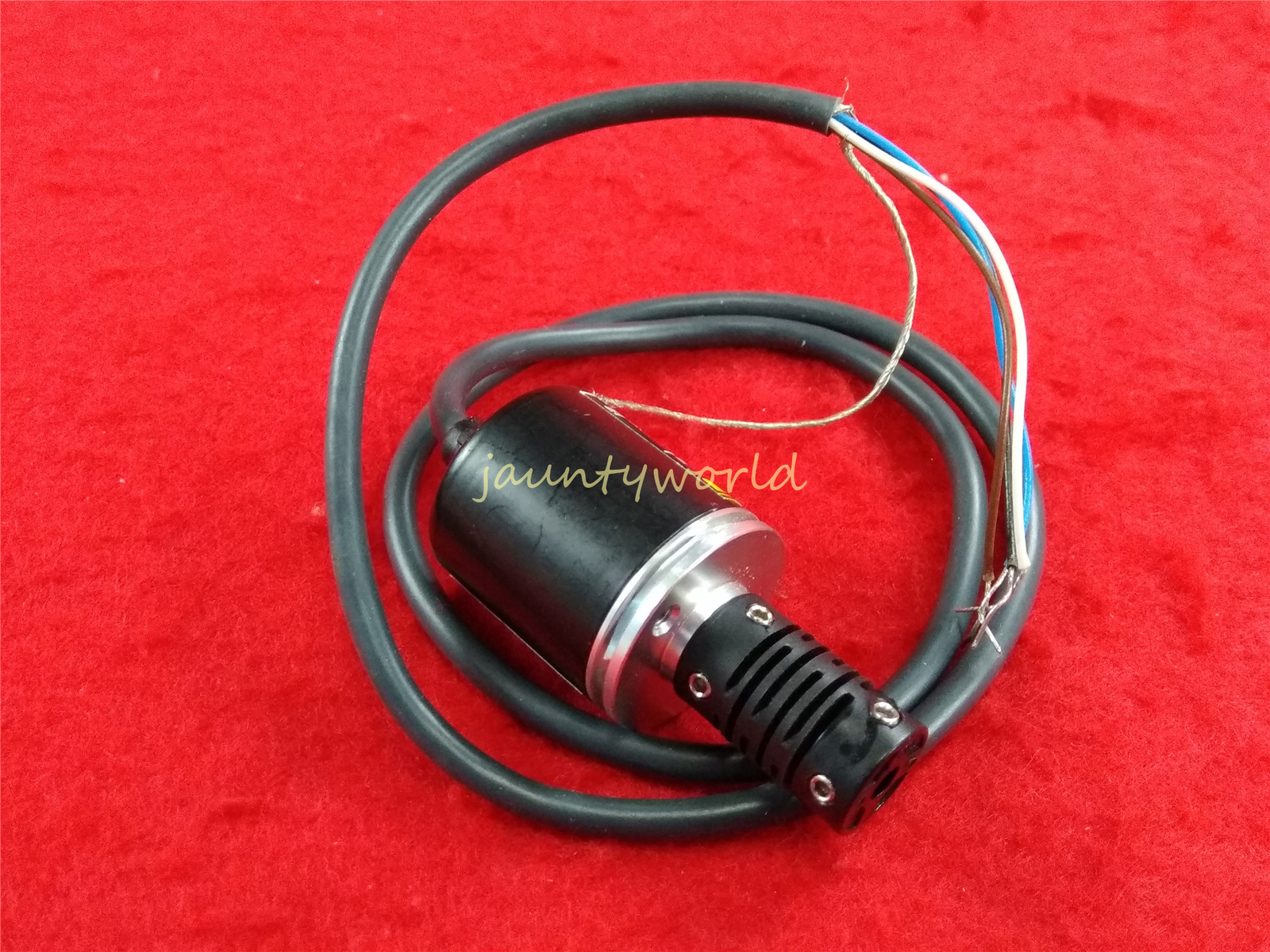 One New Omron encoder E6A2-CW5C 100P/R