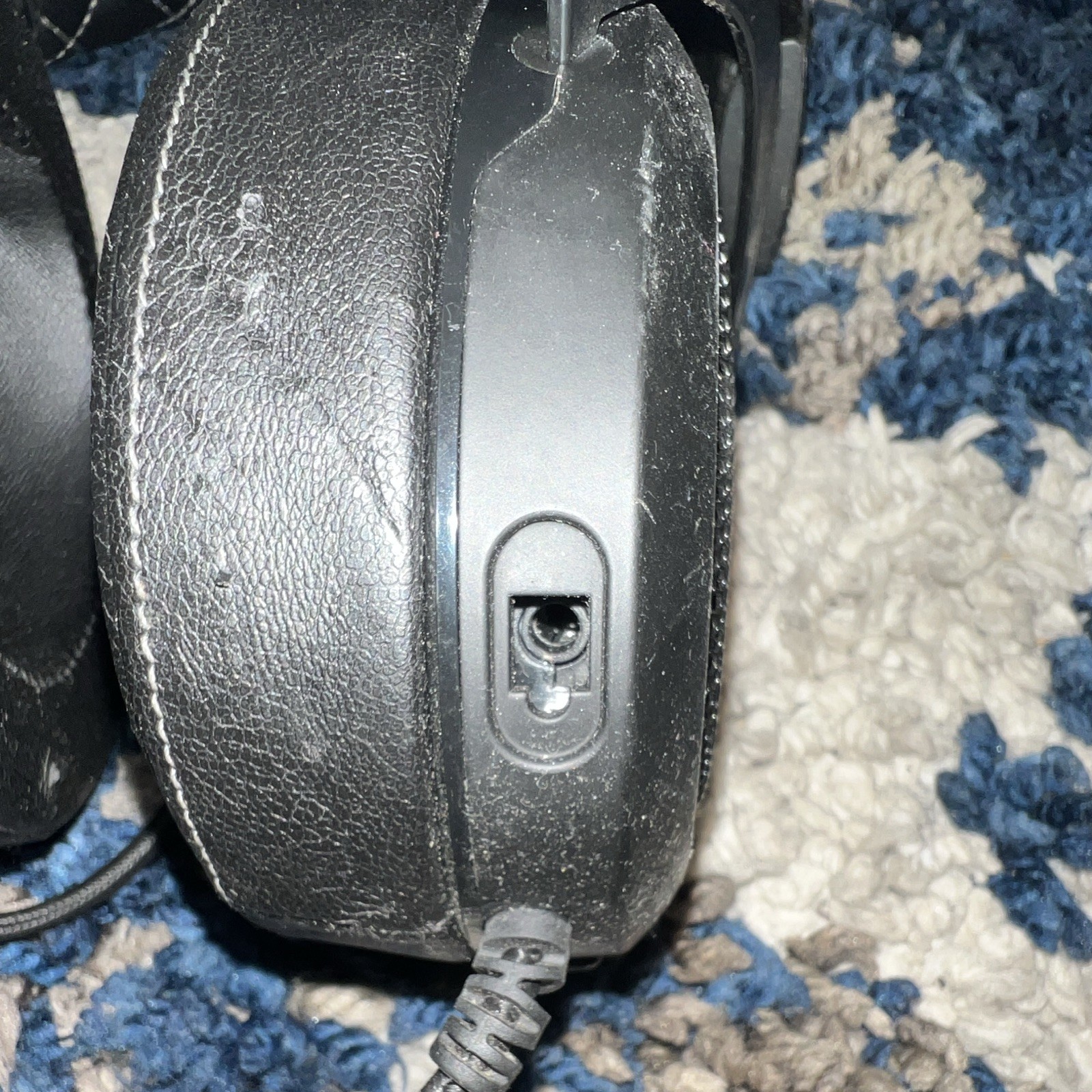 Corsair headphones Wired Over-Ear Gaming Headset Adjustable