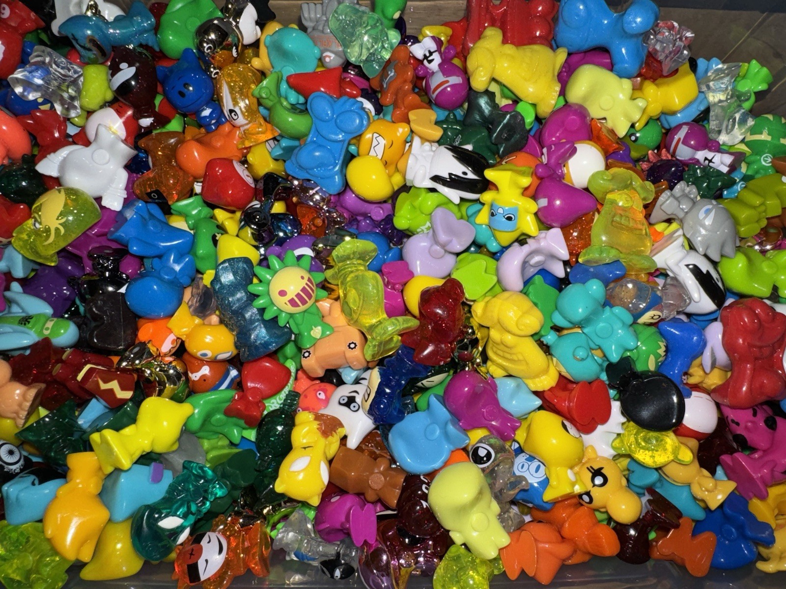 50 Random Gogos Crazy Bones Lot
