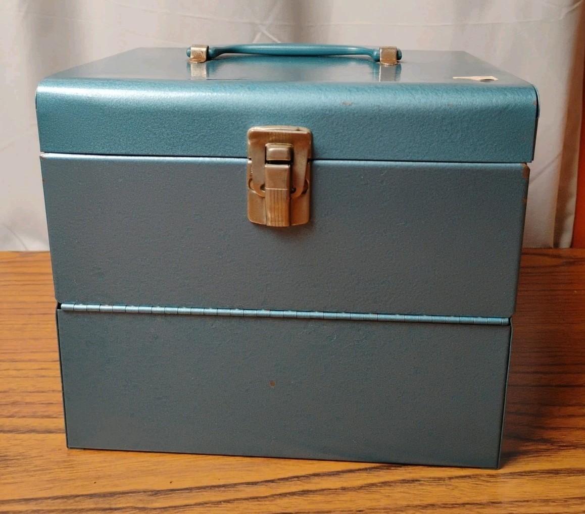8mm Film Reel Cannister Metal Storage Case 12 Slot Vintage Blue Good Condition