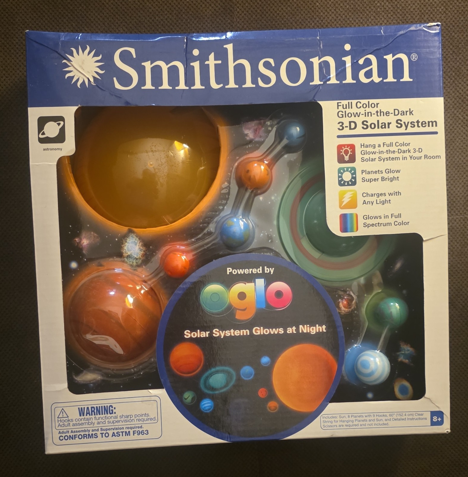 Smithsonian Full Color Glow-in-the-Dark 3-D Solar System Kit Powered by Oglo