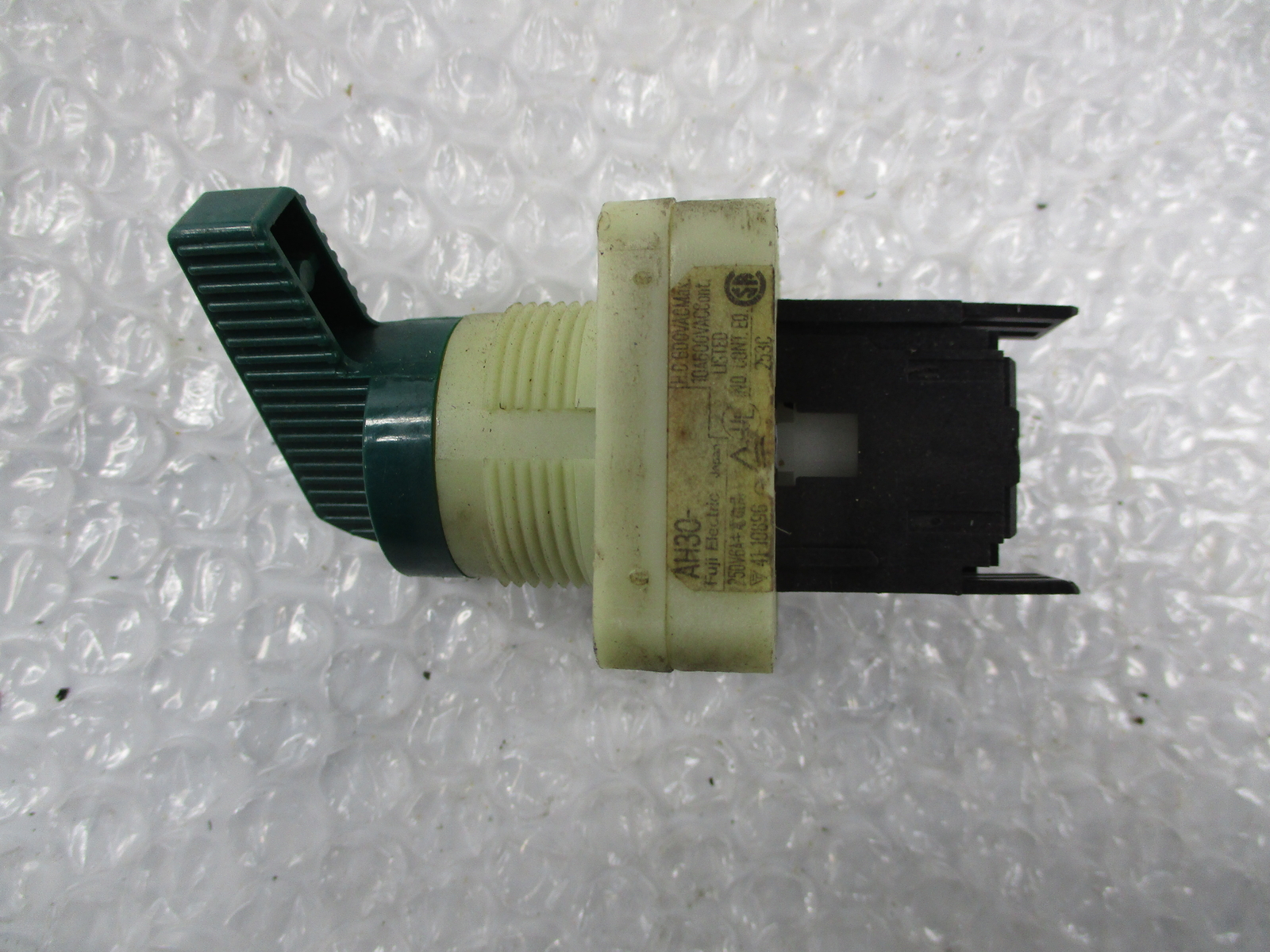 FUJI ELECTRIC AH30 SELECTOR SWITCH NSNP