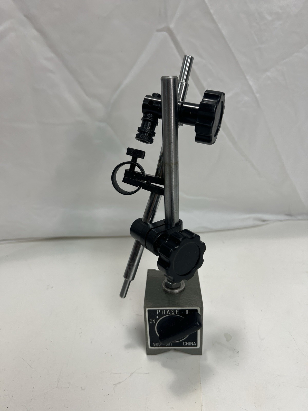 Phase II # 900-301 MAGNETIC BASE & Mount Snug Arm Holds at 90° & Upside Down VGC