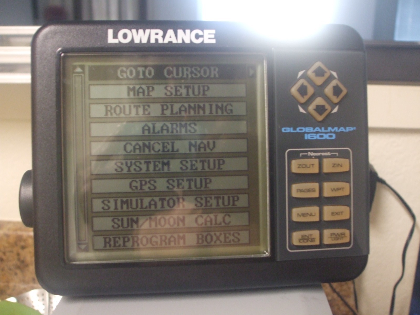 LOWRANCE GlobalMap 1600 Fish Finder GPS