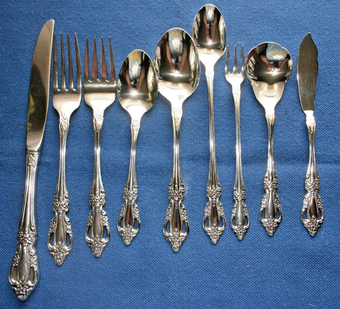 Oneida RAPHAEL Stainless Distinction Deluxe Silverware CHOICE Flatware UNUSED