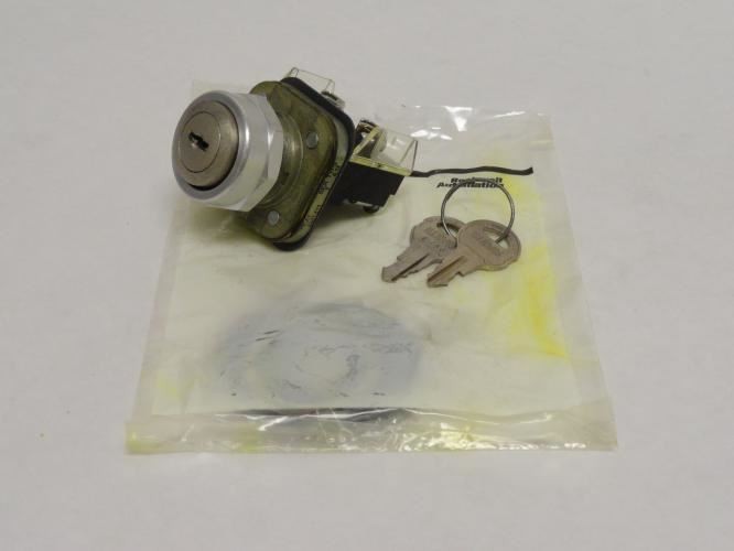 183804 New-No Box; Allen-Bradley 800T-E11A Dead Bolt Lock Pushbutton; 1-NO; 1-NC