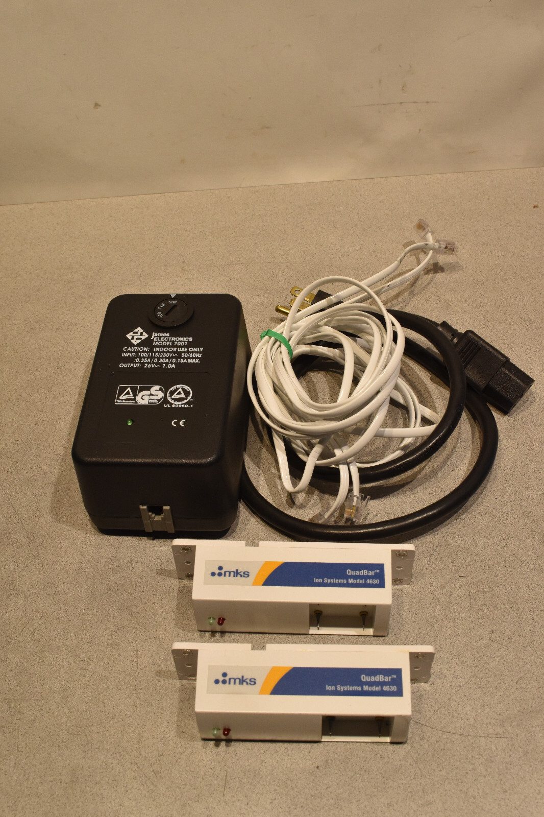 MKS ion systems 4630 Quadbar 2pcs with power supply