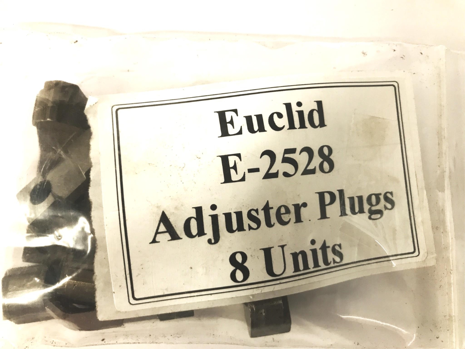 Euclid Automatic Adjuster Plug E-2528 [Lot of 8] NOS