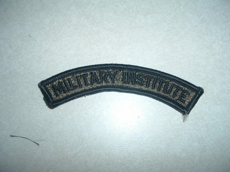 MILITARY PATCH SHOULDER TAB MILITARY INSTITUTE SEW ON OLDER BLACK BORDE & GREEN