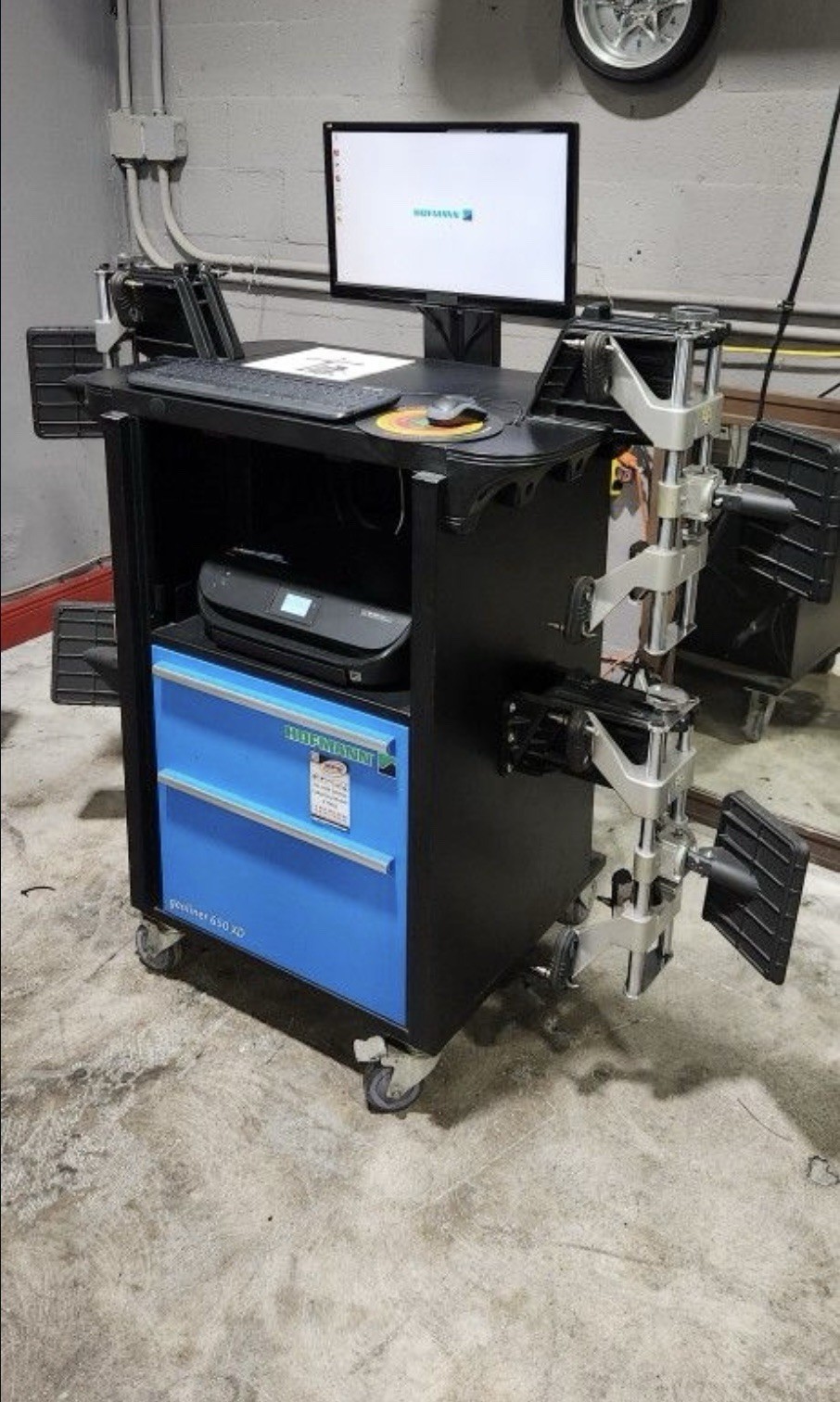 Hofmann Geoliner 650 Xd Wheel Alignment Machine