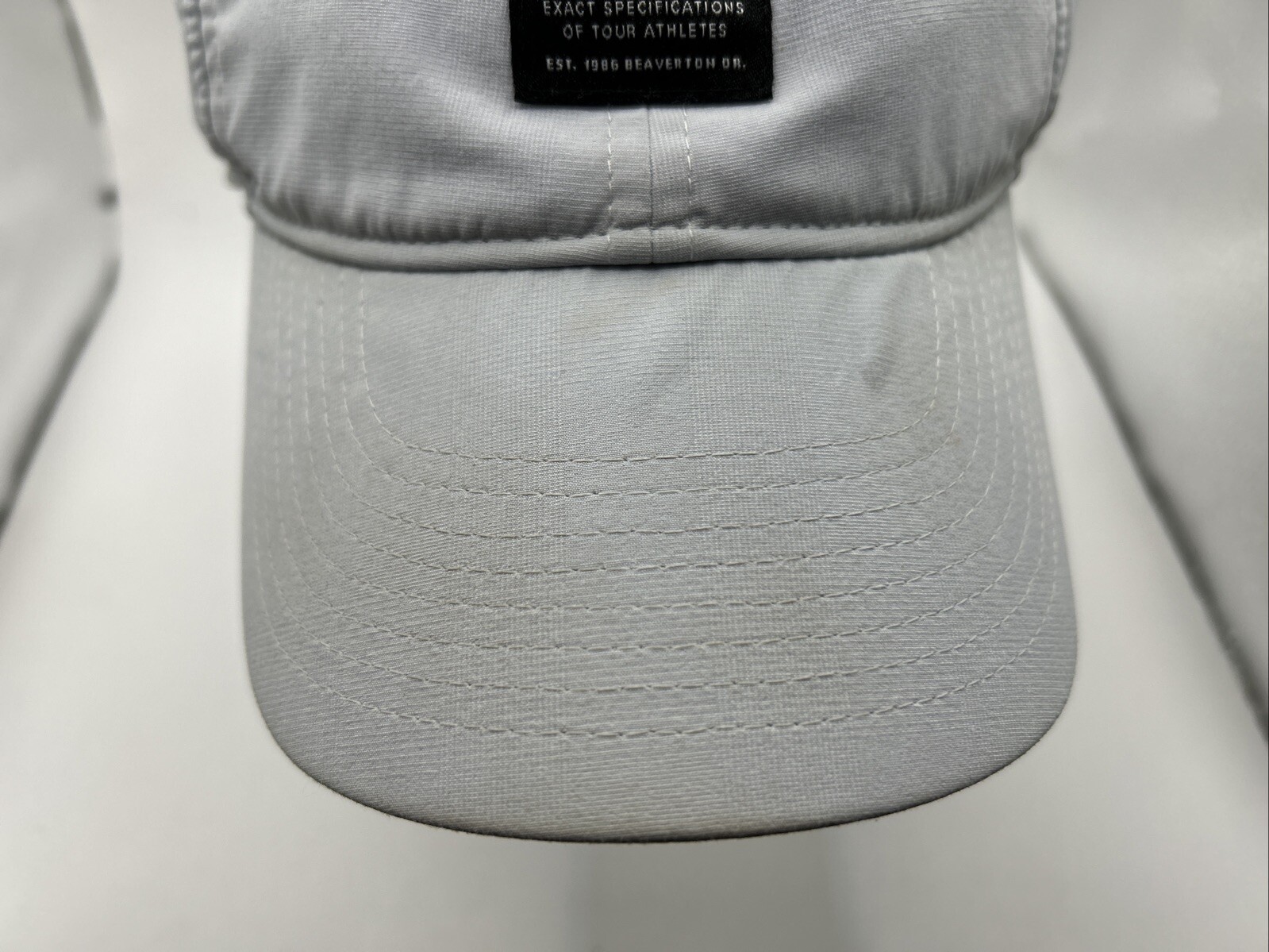 NIKE GOLF Legacy91 Golf Baseball Har Cap Light Gray Lightweight Adjustable Patch