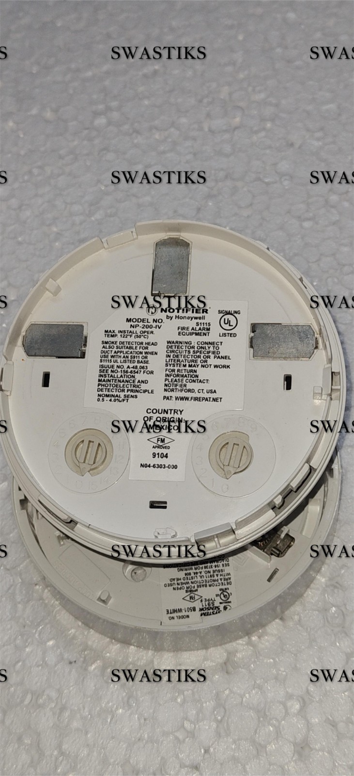 NOTIFIER NP-200-IV PHOTOELECTRIC SMOKE DETECTOR BRAND NEW IN BOX