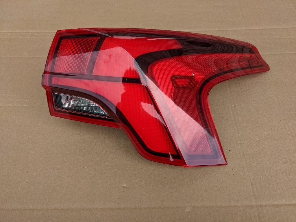 OEM 21-23 Hyundai Santa Fe RH Right Passenger Outer LED Tail Light 92402-S2600