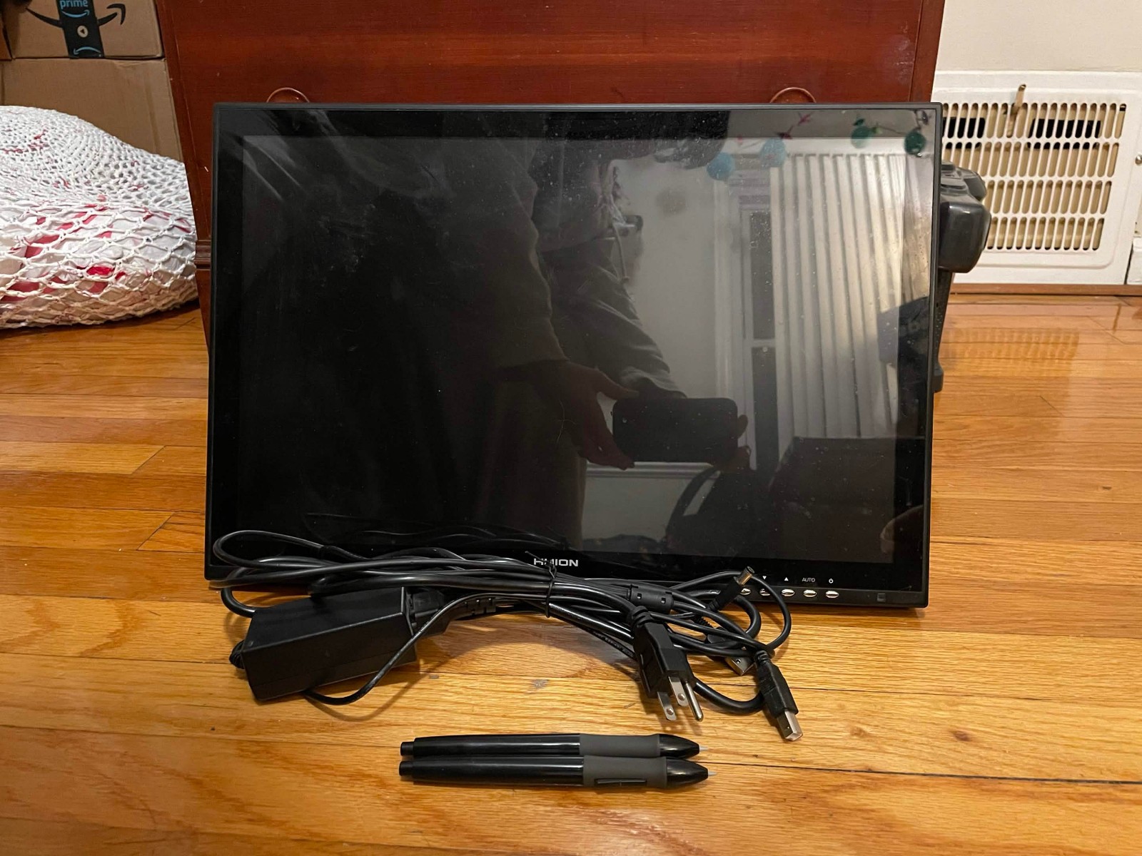 Huion GT-190 19 inch Drawing Tablet (Black) - Used