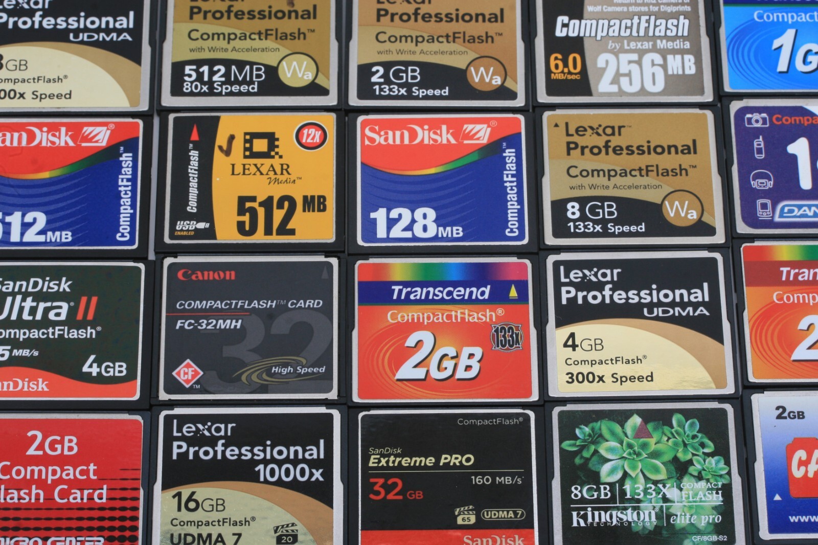 CompactFlash CF Memory Cards  16GB 32GB 64GB Lexar SanDisk Delkin