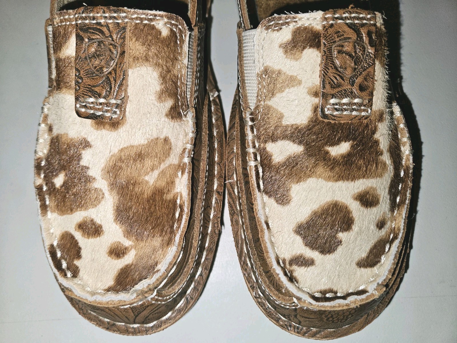 Ariat Women’s Cruiser Leather Slip-on Shoes Size 7.5 Tan Floral Emboss