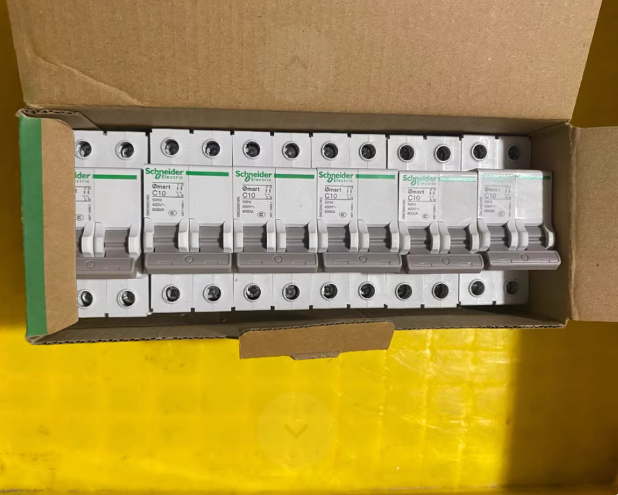 1PC NEW Schneider Miniature circuit breaker Osmart 2P C10A OSMC32N2C10KG #YY