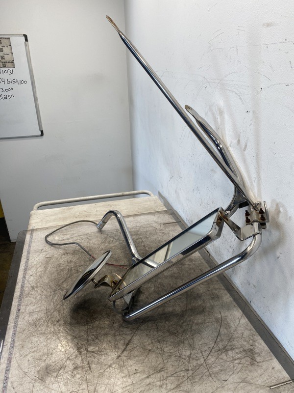 2009 Peterbilt 335 Mirror (613-15202)