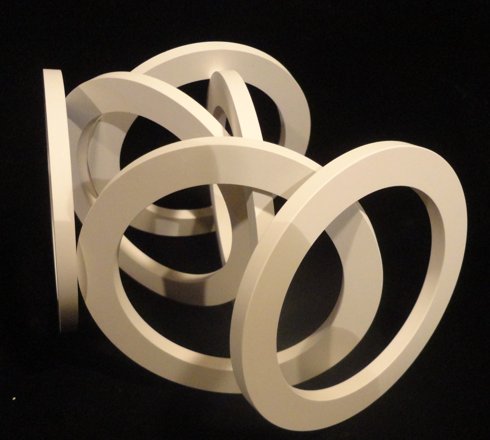 4.975" DIAMETER CONTROLLED POROSITY ALUMINA CERAMIC RING WASHER No.: 516