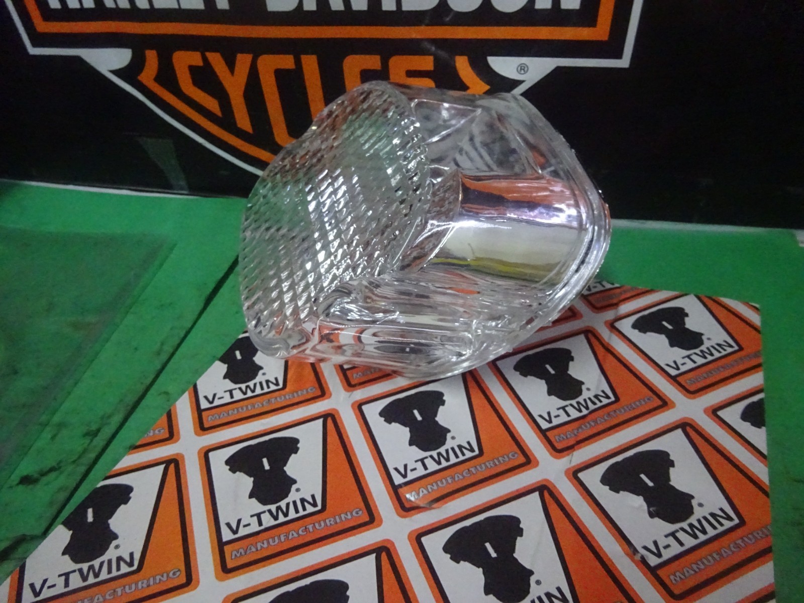 Harley BTs XLs CHOICE of Rpl 99-03 LAYDOWN CLEAR TAILLIGHT LENS TOP/BOT WINDOW