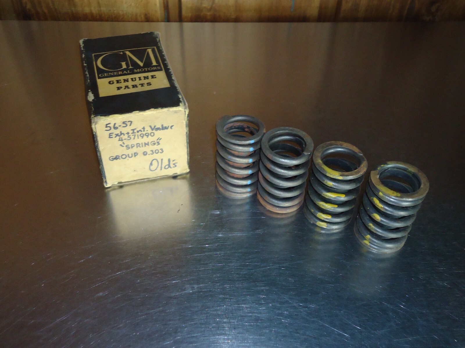 4) New NOS GM Engine Valve Spring 571990 1956 1957 Oldsmobile Olds