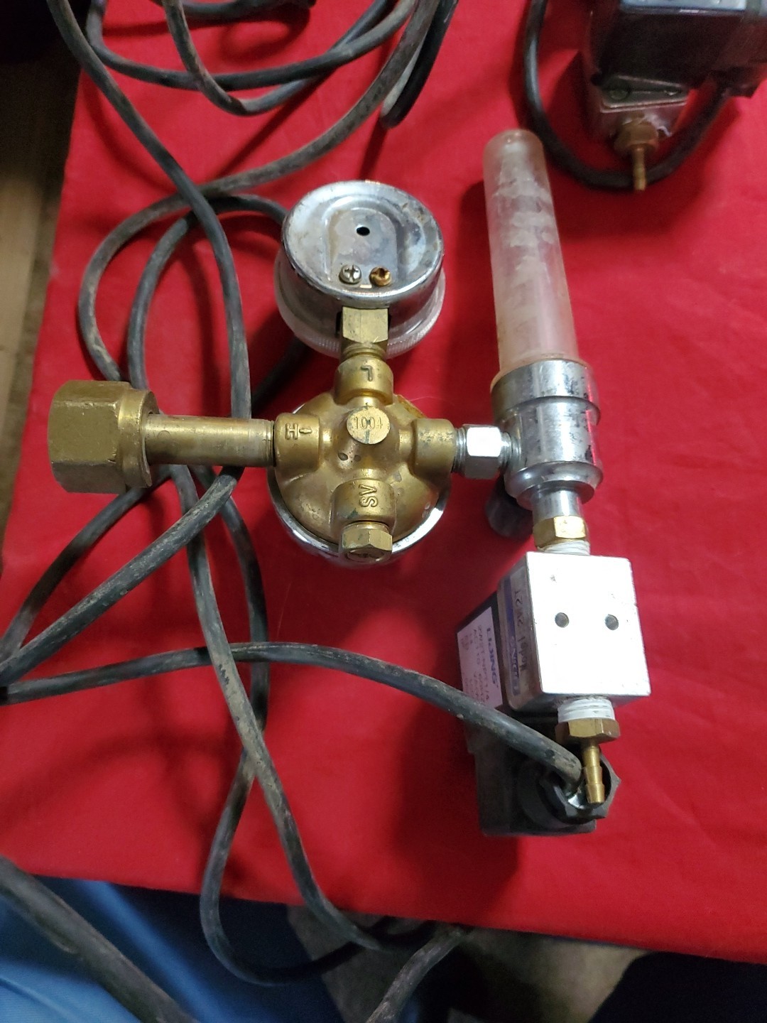 2 Hydrofarm (CO2) Carbon Dioxide System Regulator Liding 2W2T
