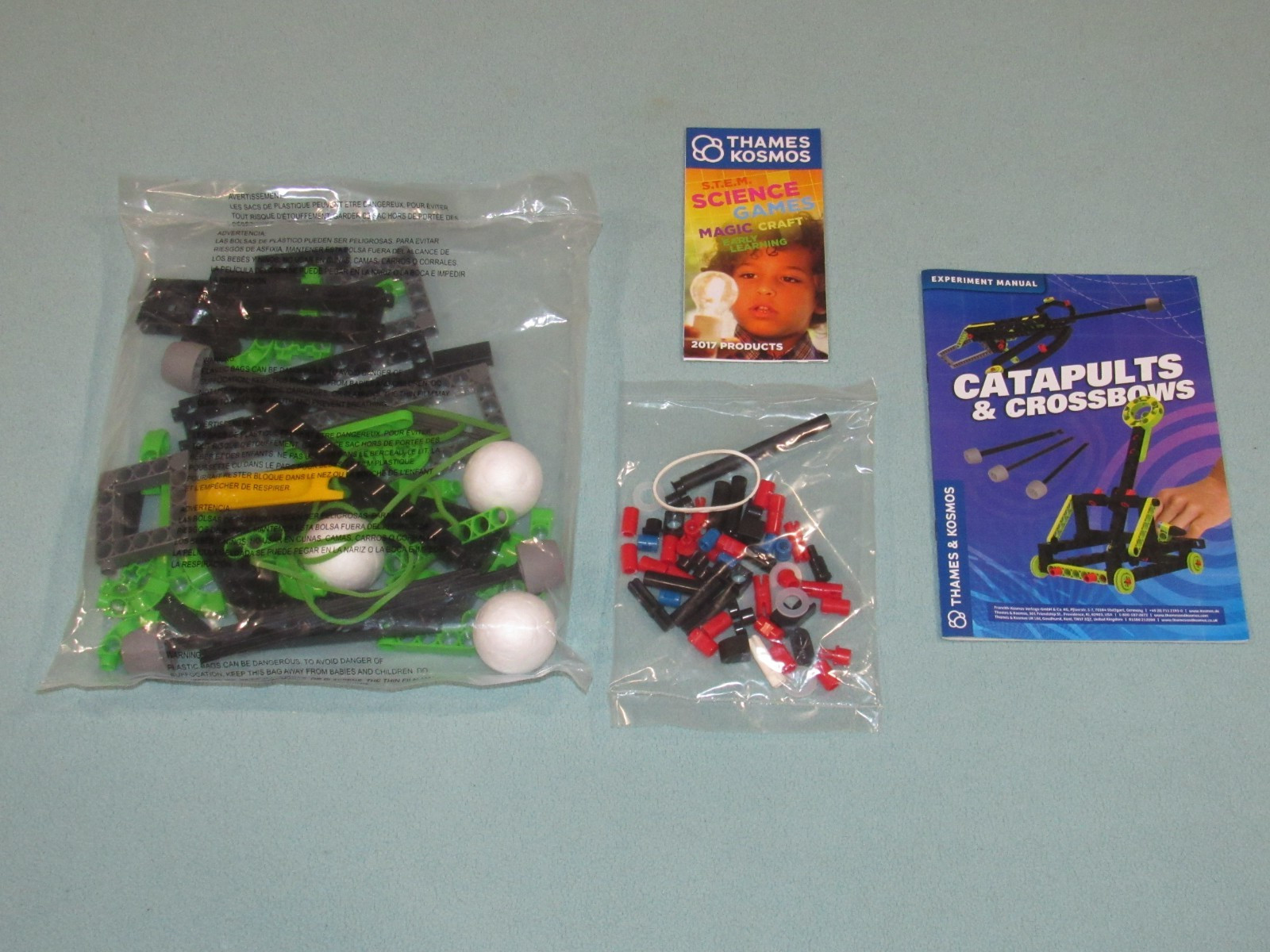CATAPULTS & CROSSBOWS Physics Science Experiment Kit ~NEW (open) Thames & Cosmos