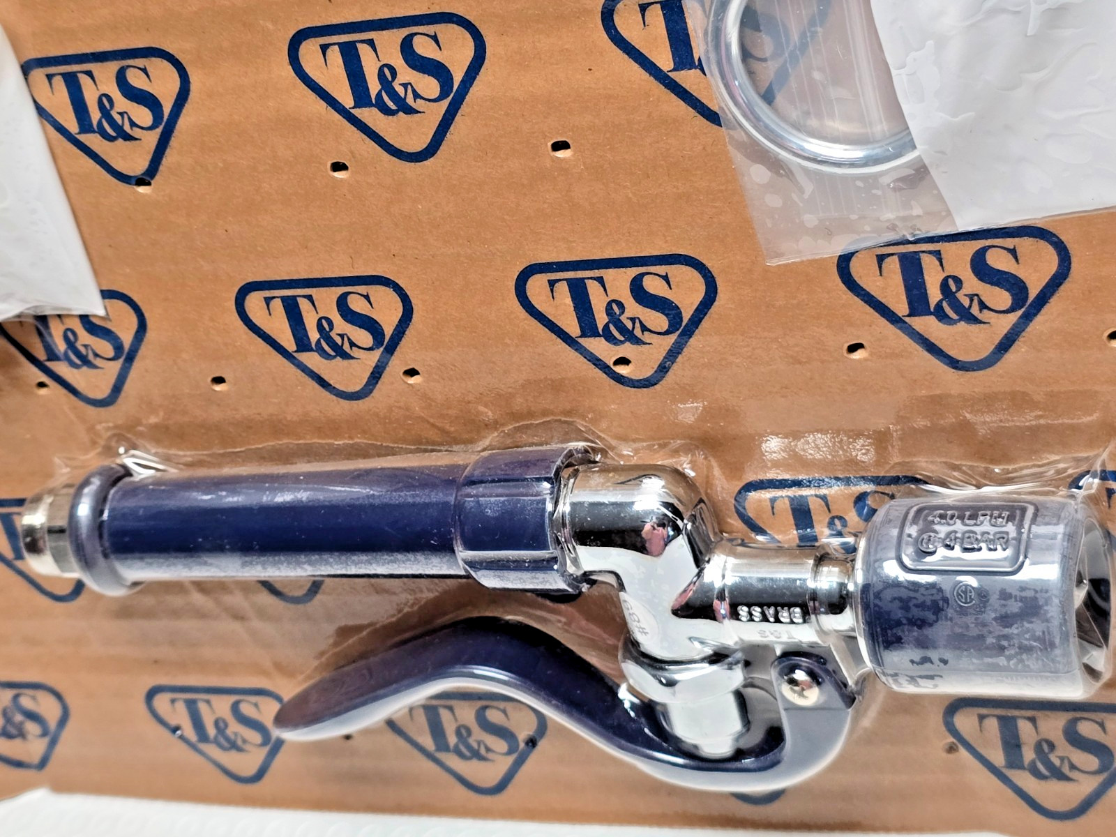 T&S EB-0107-J-SWV Brass Spray Valve BLUE Grip Handle & Swivel 1.07 GPM Chrome