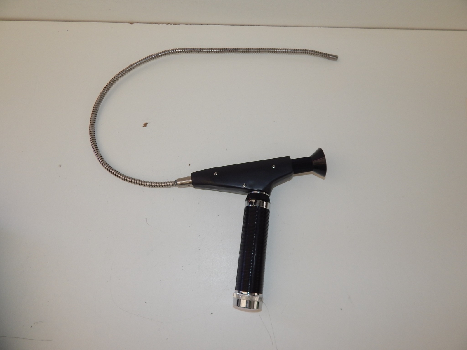 ^^ EDMUND ILLUMINATED FIBERSCOPE (KVX14)