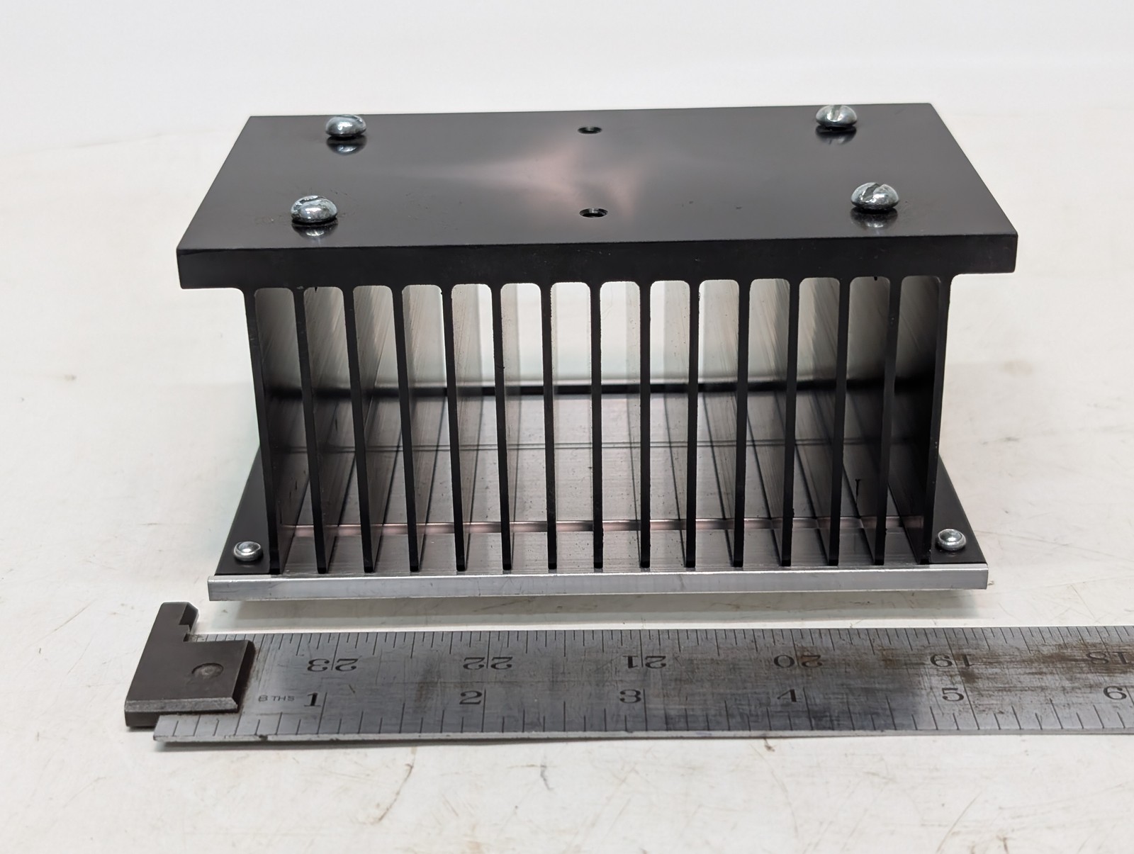 Crydom HS103DR solid state relay heat sink DIN rail mount as pictured